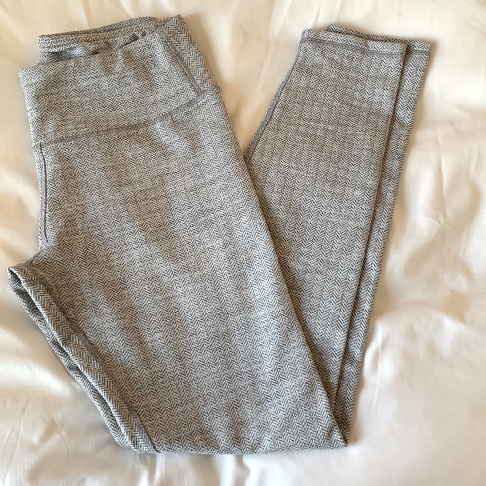 Small, full length leggings, gray